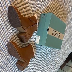 TOMS Women's Tan Marina Ankle Booties Leather
